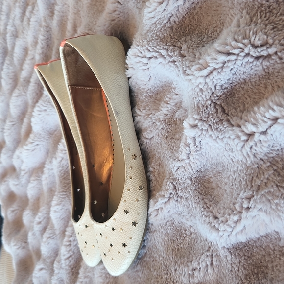 White Sam Edelman Flats - Picture 3 of 6